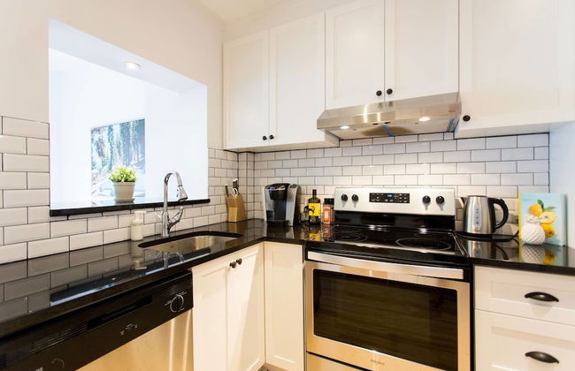 Stylish & Unique 3 Bdr Flat With Parking! - Foto 36