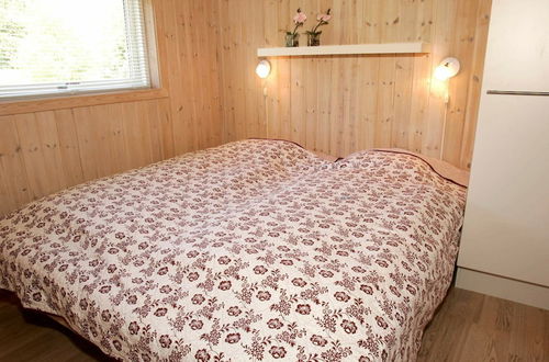 Foto 5 - 8 Person Holiday Home in Aakirkeby