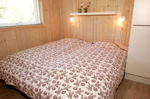 Photo 13 - 8 Person Holiday Home in Aakirkeby