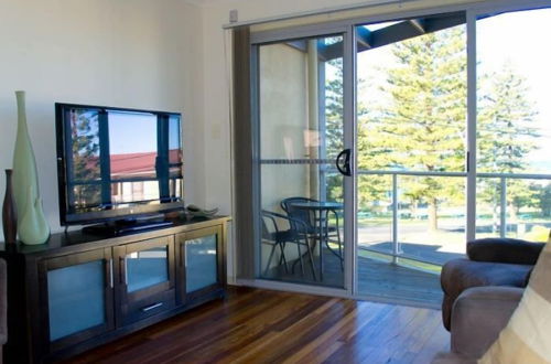 Photo 16 - Seaspray Apartments