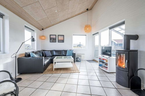 Photo 8 - 8 Person Holiday Home in Hvide Sande