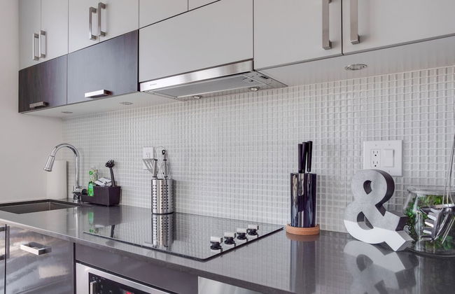 Sweeping Views Luxury 2BR Suite - Photo 9