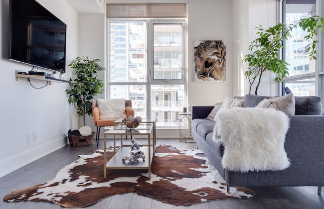 Sweeping Views Luxury 2BR Suite - Photo 12