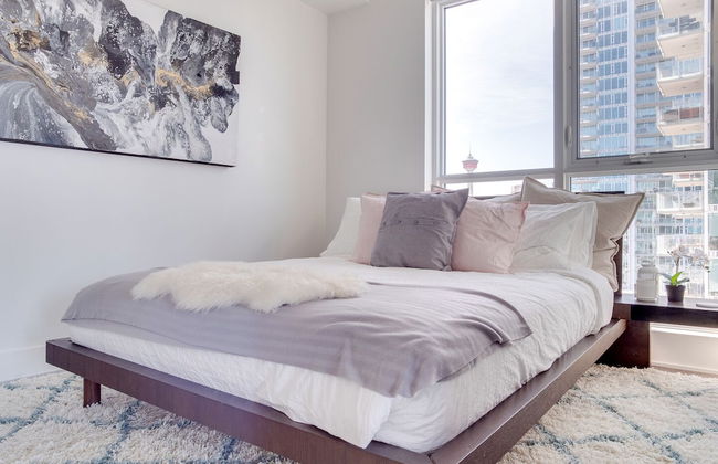 Sweeping Views Luxury 2BR Suite - Photo 6