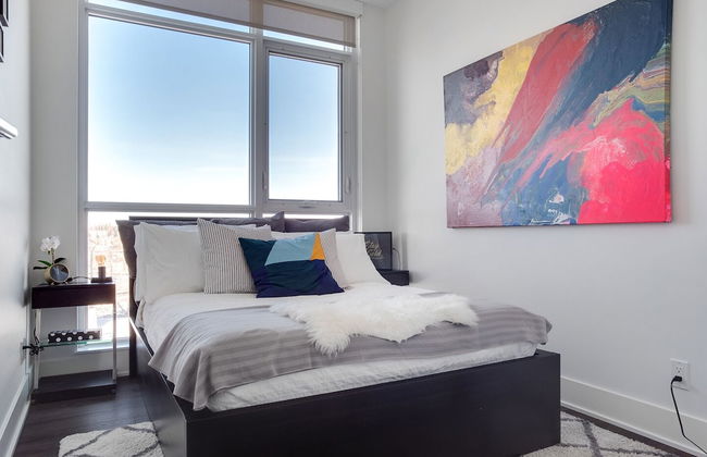 Sweeping Views Luxury 2BR Suite - Photo 1