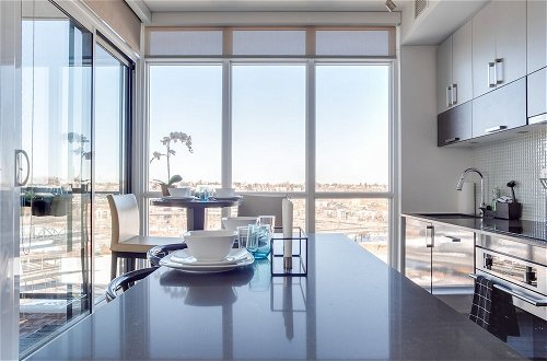 Foto 10 - Sweeping Views Luxury 2BR Suite