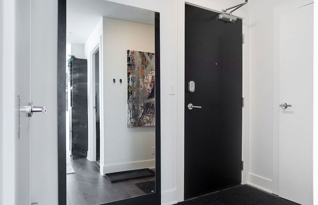 Sweeping Views Luxury 2BR Suite - Photo 26