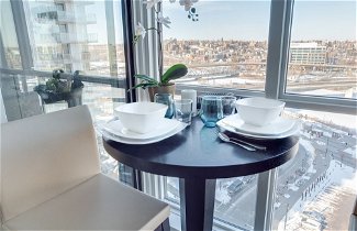 Foto 3 - Sweeping Views Luxury 2BR Suite