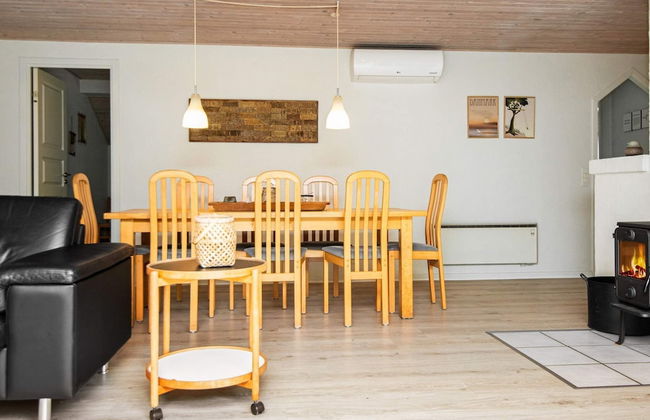 10 Person Holiday Home in Henne - Foto 20