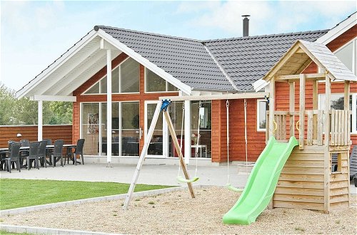 Photo 14 - 16 Person Holiday Home in Nordborg