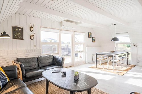 Photo 12 - 6 Person Holiday Home in Hvide Sande