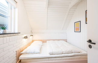 Photo 3 - 6 Person Holiday Home in Hvide Sande