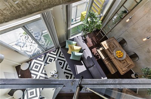 Foto 28 - QuickStay - Sunlit Luxury Loft on King West
