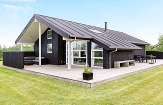 Foto 1 - 8 Person Holiday Home in Brovst-by Traum