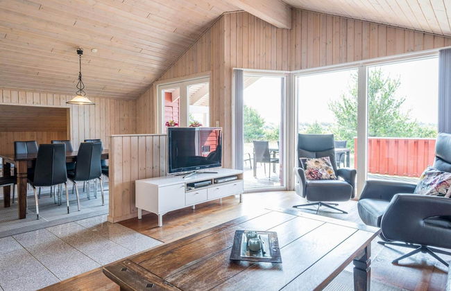 8 Person Holiday Home in Tarm - Foto 18