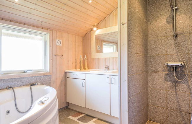 8 Person Holiday Home in Tarm - Foto 5