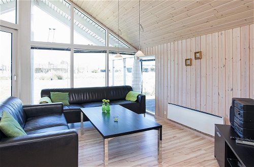 Photo 10 - 12 Person Holiday Home in Idestrup