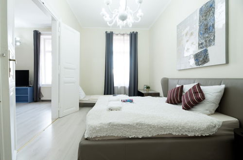 Foto 9 - Budapest Easy Flats- Oktogon Lux Apartment