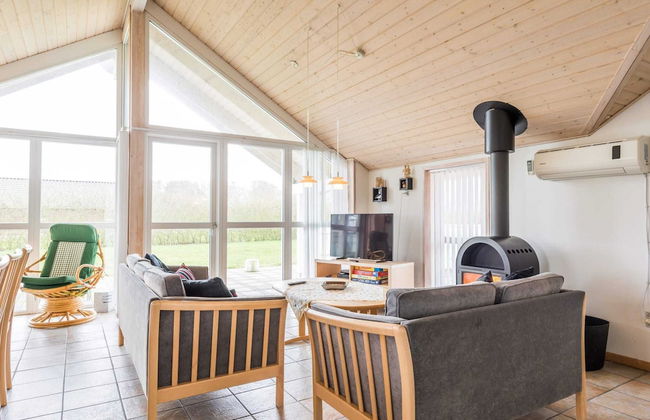 6 Person Holiday Home in Tarm - Foto 17