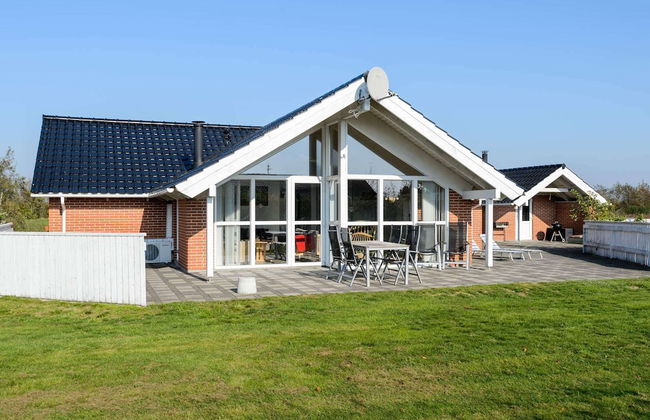 6 Person Holiday Home in Tarm - Foto 26