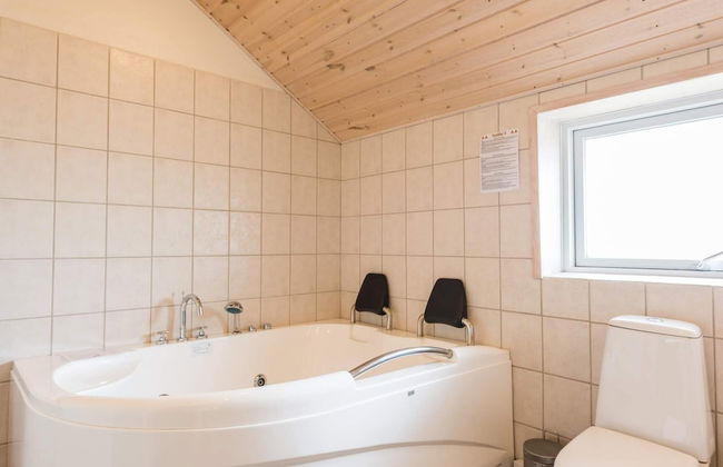 6 Person Holiday Home in Tarm - Foto 4