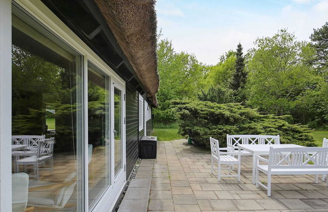 10 Person Holiday Home in Farevejle - Foto 28