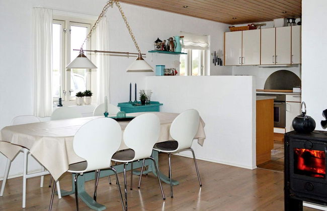 Stylish Holiday Home in Ålbæk near Beach - Foto 9