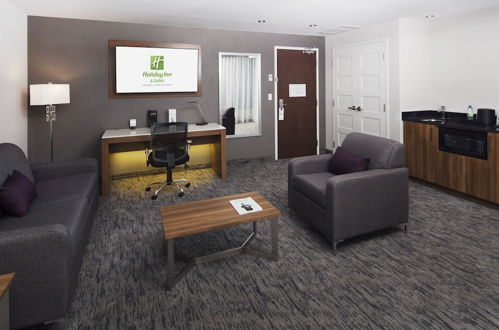 Photo 4 - Holiday Inn Hotel & Suites Montreal Centre-ville Ouest, an IHG Hotel
