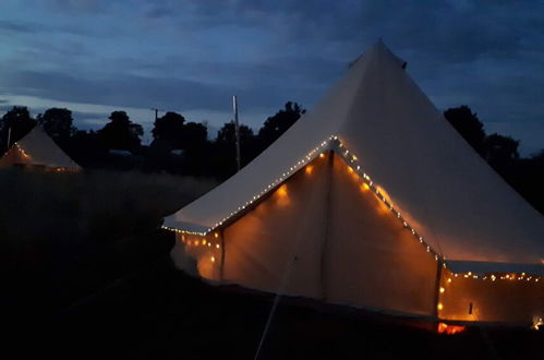 Photo 11 - 6m Bell Tent With log Burner, Located Near Whitby