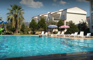 Photo 2 - Flat Near Beach in Didim With Shared Pool