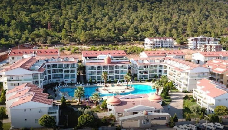 Photo 1 - Flat Near Beach in Didim With Shared Pool