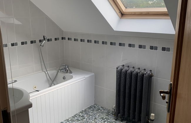 Captivating 4-bed House in West Wales - Foto 8