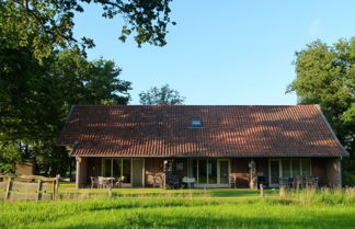 Foto 1 - Holiday Home in Geesteren With Roof Terrace,garden Furniture