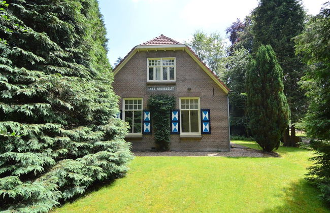 Cozy Holiday Home in Zelhem near Forest - Photo 1
