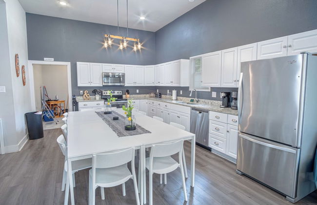 Gorgeous, Family-friendly Home Near Downtown - Foto 15