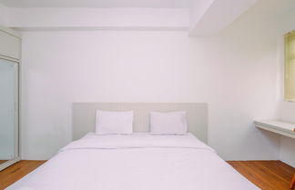 Photo 2 - Cozy And Comfort Stay Studio Room At Gunung Putri Square Apartment