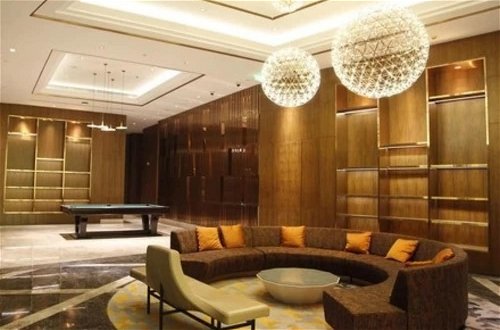 Photo 2 - Hangzhou Magician Apartment Hotel