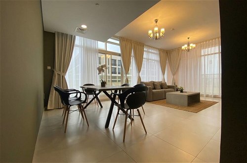 Photo 10 - Refined Classy 3 Bedroom Apartment in Jumeirah