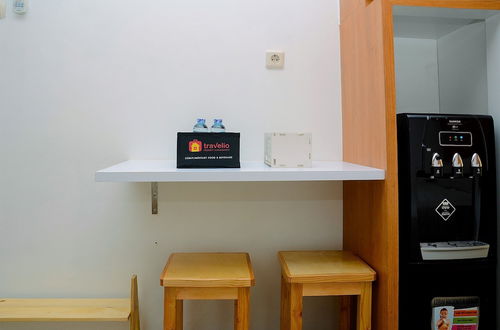 Foto 6 - Cozy Modern Studio at Lagoon Apartment near Bekasi Town Square