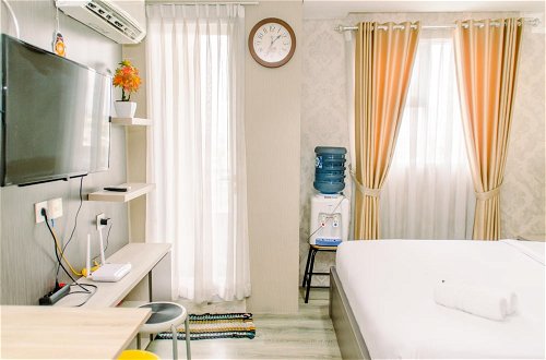 Foto 6 - Minimalist And Comfy Studio At Bintaro Icon Apartment