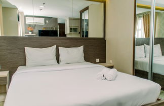 Photo 3 - Minimalist And Comfy Studio At Bintaro Icon Apartment