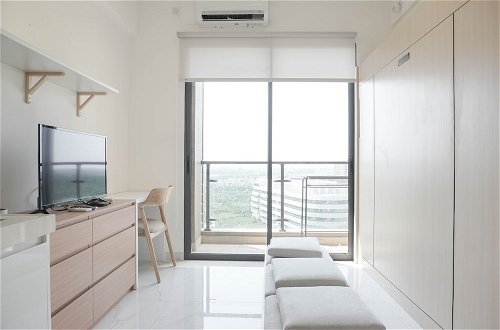 Photo 8 - Warm And Cozy Stay Studio At Sky House Bsd Apartment