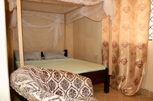 Photo 9 - Lovely 4-bed Villa Family Oriented or a Smallgroup
