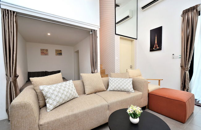 Cozy Family Suite Apartment - Photo 17