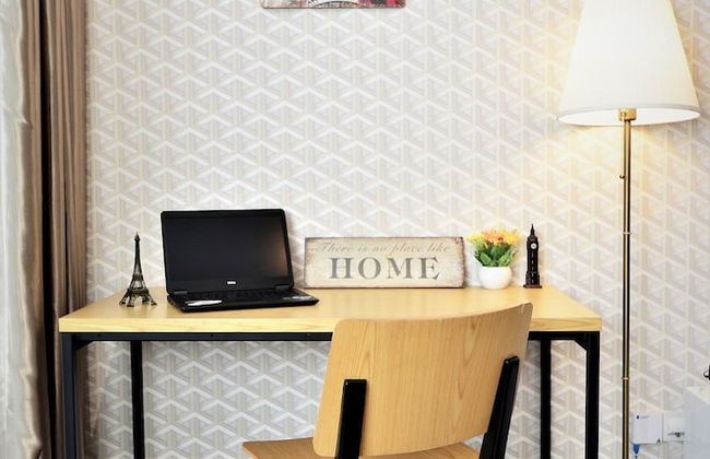 Cozy Family Suite Apartment - Photo 21