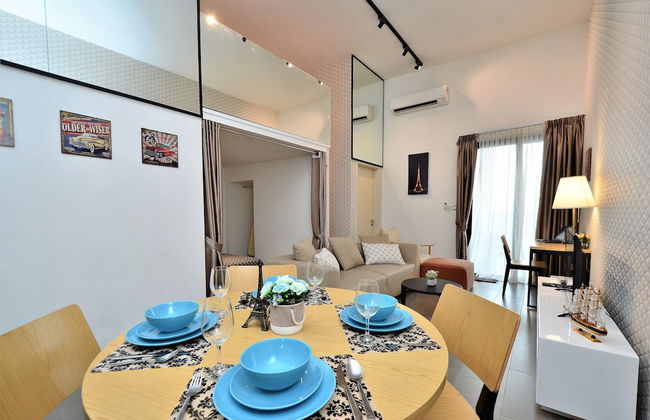 Cozy Family Suite Apartment - Photo 15