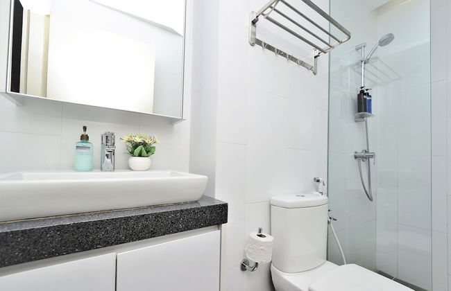Cozy Family Suite Apartment - Photo 22