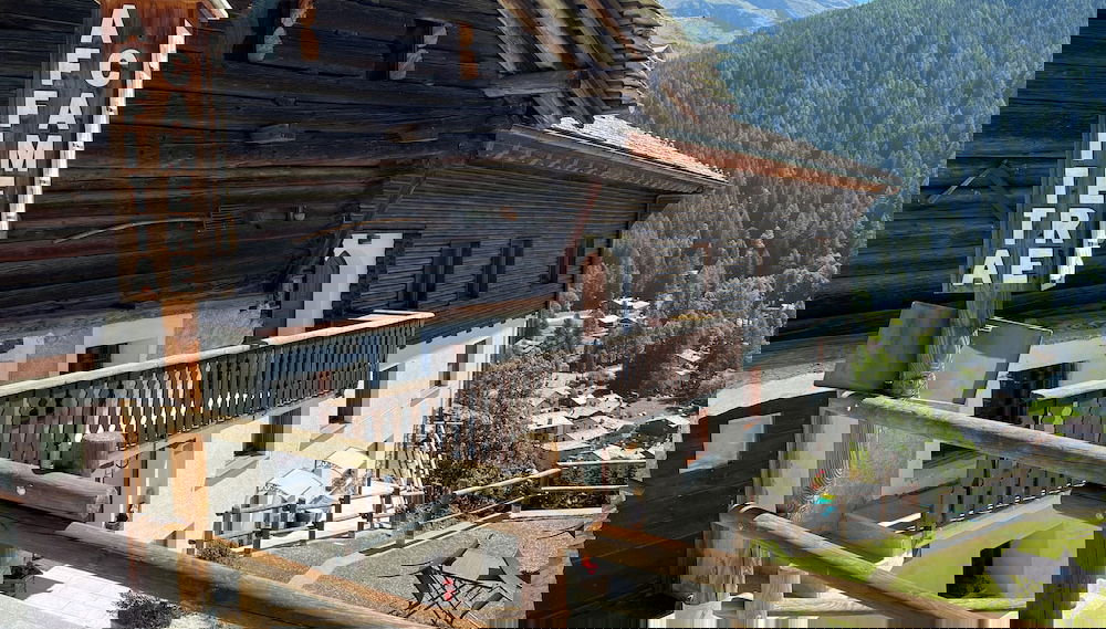 Primary image