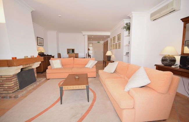 Sunny Balcony Apartment and Pool - Foto 18