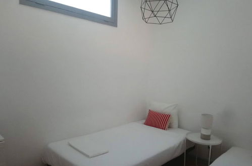 Photo 2 - Stunning Apartment With Yard in Alfama